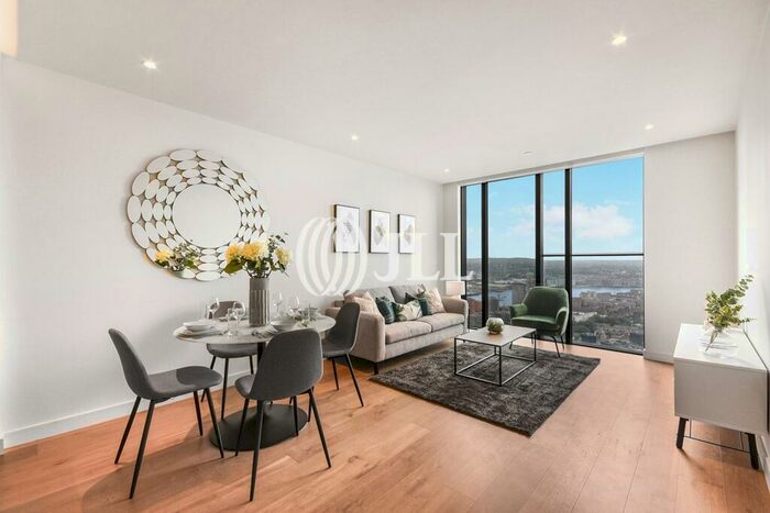 1 Bedroom Flat To Rent In Hampton Tower, Marsh Wall, E14