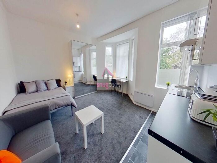 Studio To Rent In Gildabrook Road, Salford, Manchester, M30