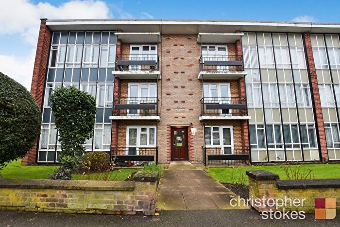 2 Bedroom Flat To Rent In Heaton Court, High Street, Cheshunt, Waltham Cross, Hertfordshire, EN8