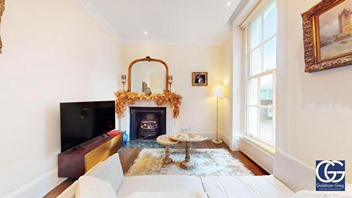 2 Bedroom Apartment For Sale In Leman Street, London, E1
