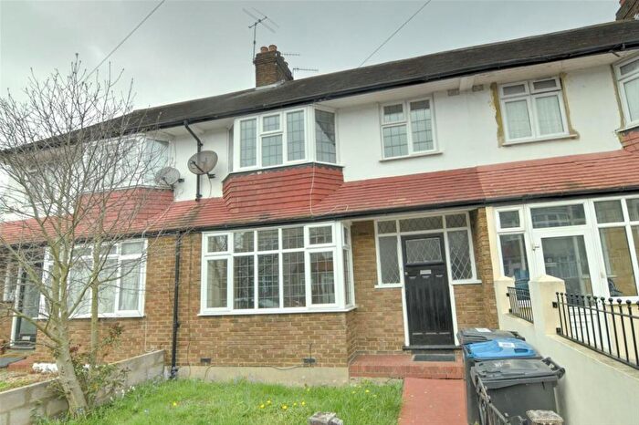3 Bedroom House To Rent In Goldwell Road, Thornton Heath, CR7