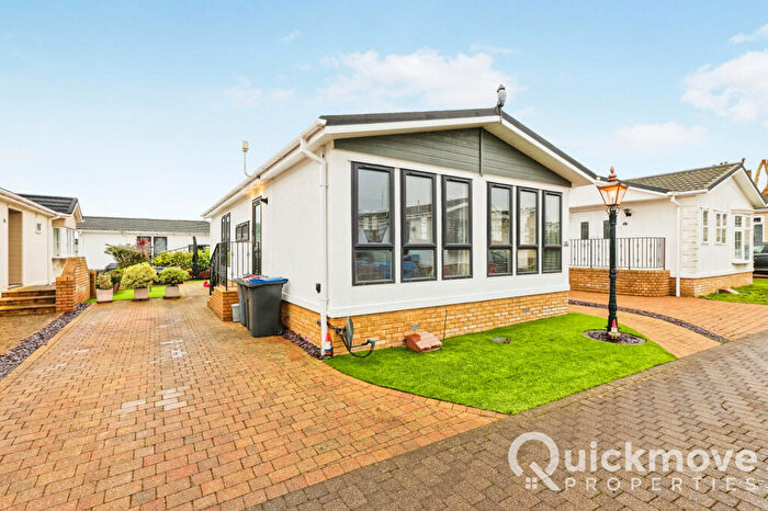 2 Bedroom Park Home For Sale In Herne Bay, Kent, CT6