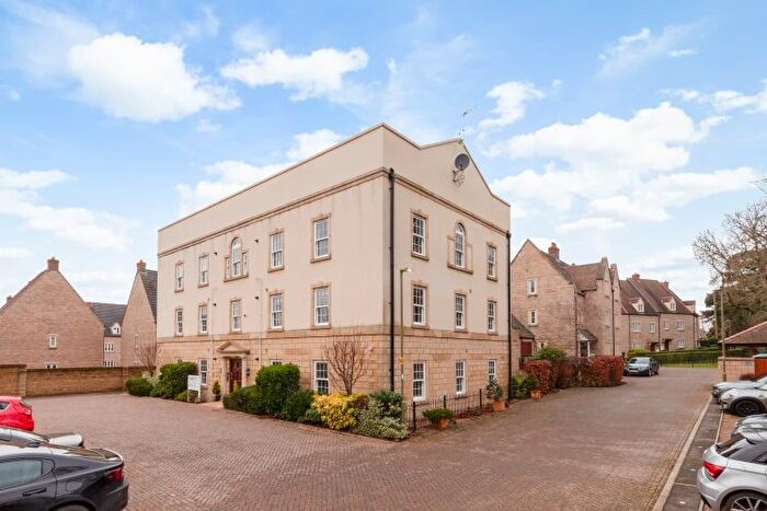 2 Bedroom Flat To Rent In Buttercross Lane, Witney, OX28