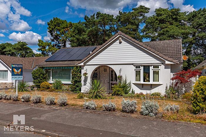 3 Bedroom Bungalow For Sale In Maple Drive, Ferndown, BH22