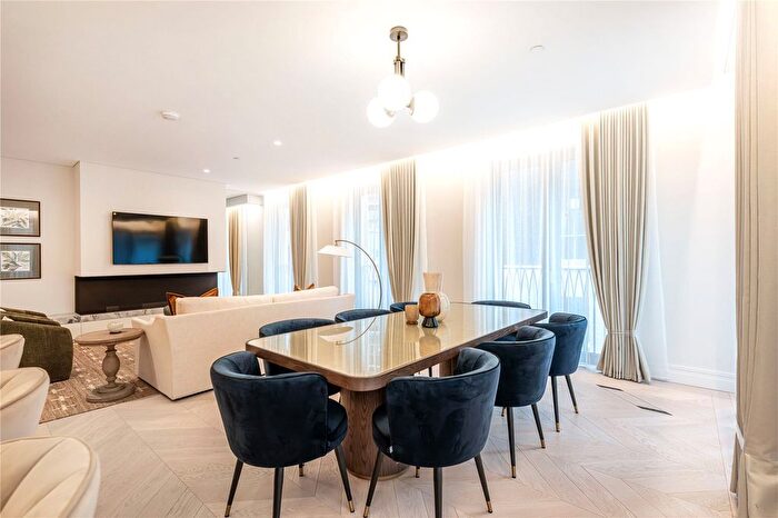 3 Bedroom Flat For Sale In One Carrington Street, Mayfair, London, W1J