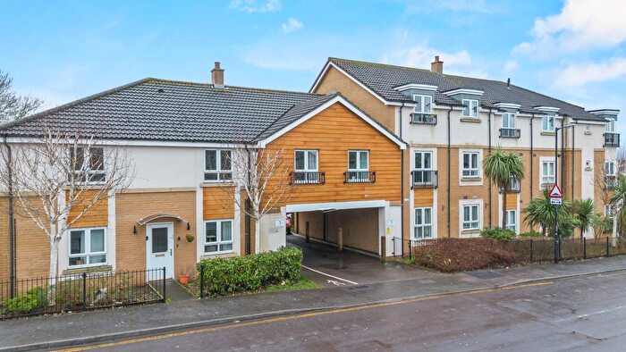 2 Bedroom Flat For Sale In Petherton Road, Hengrove, Bristol, BS14