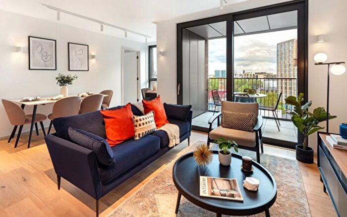 1 Bedroom Flat To Rent In York Way, London, N1