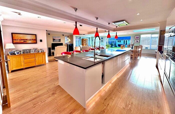 5 Bedroom Detached House For Sale In Wainsford Road, Everton, Lymington, SO41