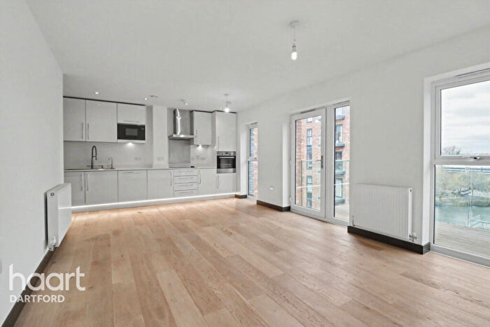 2 Bedroom Apartment For Sale In William Mundy Way, Dartford, DA1