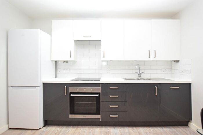 2 Bedroom Flat To Rent In Acorn Street, Sheffield, S3