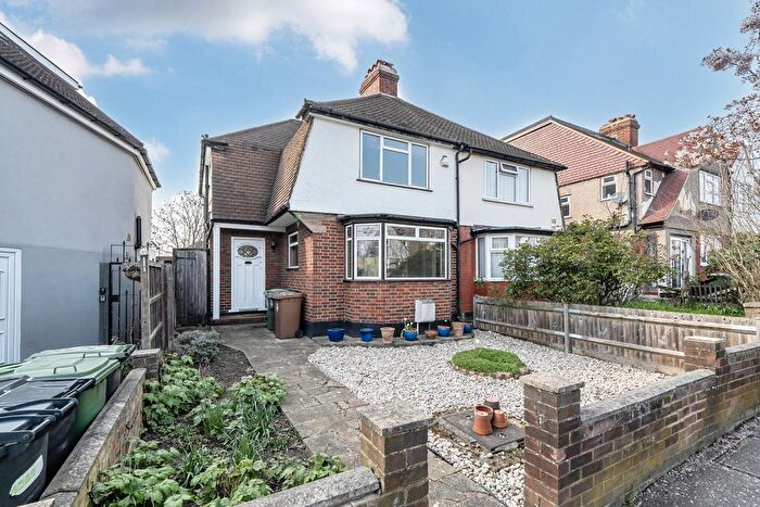 3 Bedroom Semi Detached House For Sale In Winlaton Road, Bromley, BR1