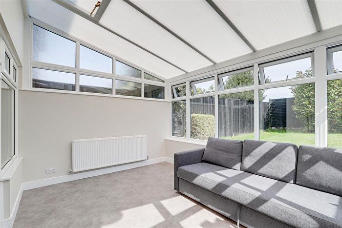 3 Bedroom Semi-Detached House To Rent In Osgood Road, Arnold, Nottingham, NG5