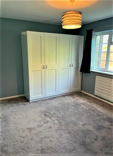 2 Bedroom Flat To Rent In Arborfield Close, Slough, SL1