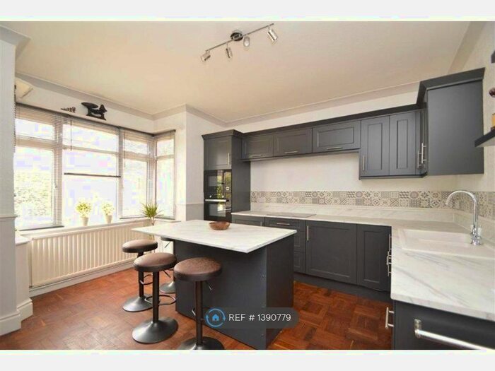 4 Bedroom Detached House To Rent In Coton Crescent, Shrewsbury, SY1