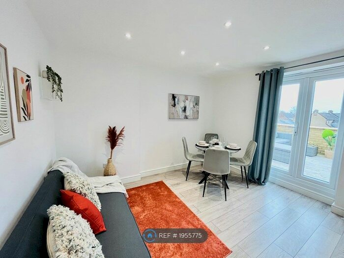 1 Bedroom Flat To Rent In The Broadway, London, W5