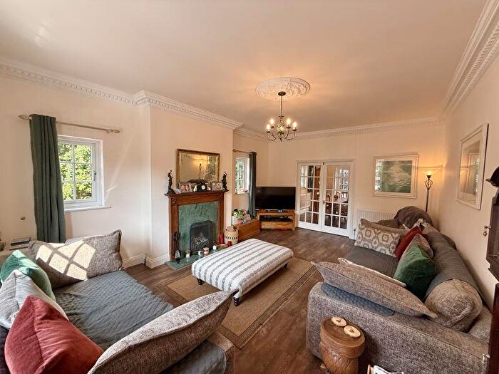 4 Bedroom Detached House For Sale In Chapel Square, Stewkley, LU7