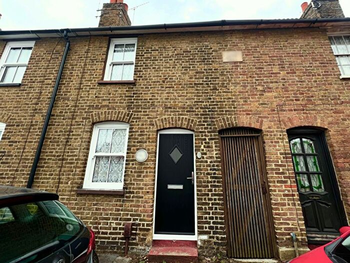 2 Bedroom Cottage To Rent In Mierscourt Road, Gillingham, ME8