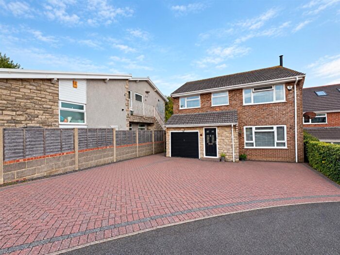4 Bedroom Detached House For Sale In Hornbeam Close, Southill, DT4