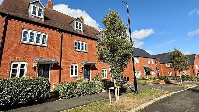 4 Bedroom Town House For Sale In Juno Crescent, Brackley, NN13