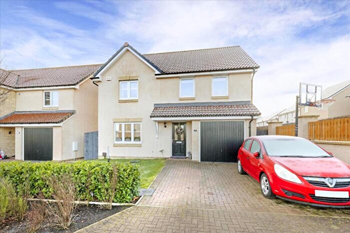 4 Bedroom Detached House For Sale In Cadwell Gardens, Gorebridge, EH23