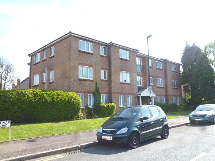 1 Bedroom Flat For Sale In Dagmar Road, London, South Norwood, SE25