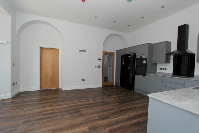 2 Bedroom Flat To Rent In Housley Lane, Chapeltown, Sheffield, S35