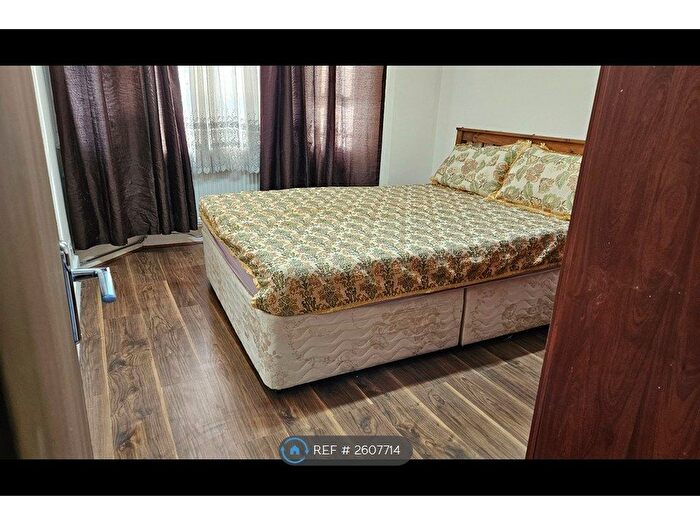 6 Bedroom Terraced House To Rent In Rosebery Ave, London, E12