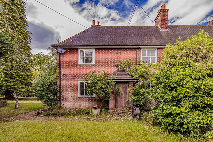 3 Bedroom Semi-Detached House For Sale In Three Gates, Upper Basildon, RG8
