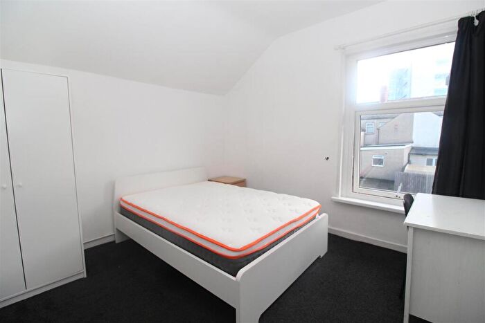 1 Bedroom House To Rent In North Road, Cathays, Cardiff, CF10