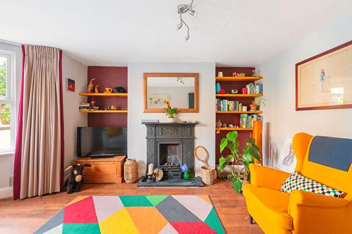 1 Bedroom Flat For Sale In Fishponds Road, Eastville, BS5