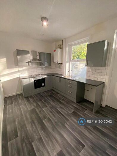 2 Bedroom Terraced House To Rent In Littlebank Street, Oldham, OL4