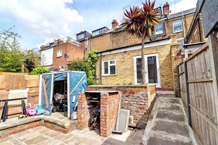 2 Bedroom Apartment To Rent In Mazenod Avenue, Kilburn, London, NW6