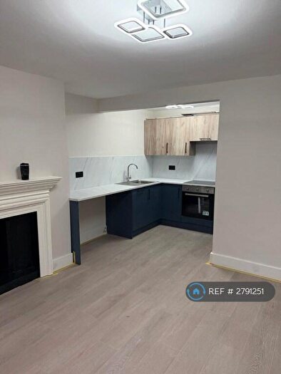 2 Bedroom Flat To Rent In Stratheden Road, London, SE3