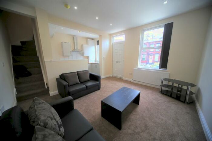 3 Bedroom Terraced House To Rent In Beechwood Walk, Burley, Leeds, LS4