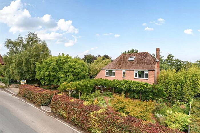4 Bedroom Detached House For Sale In Dean Street, East Farleigh, ME15
