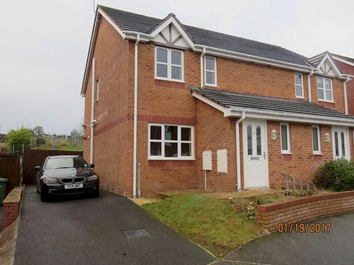 3 Bedroom Semi-Detached House To Rent In Derwen Deg, Menai Bridge, Menai Bridge, LL59