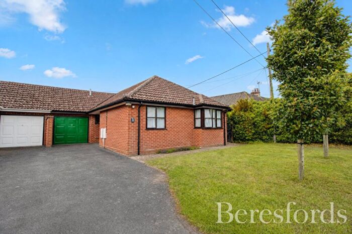 3 Bedroom Bungalow For Sale In School Lane, Lawford, CO11