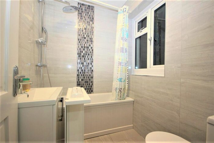 2 Bedroom Semi-Detached House To Rent In Millfield Avenue, London E17