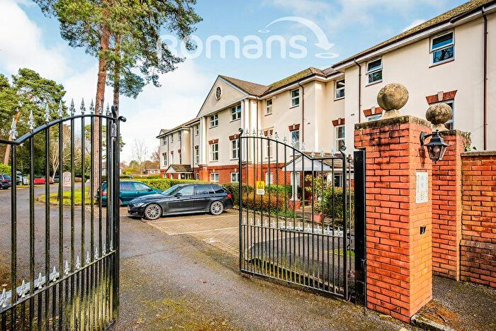 2 Bedroom Apartment To Rent In The Byfrons, Farnborough, GU14