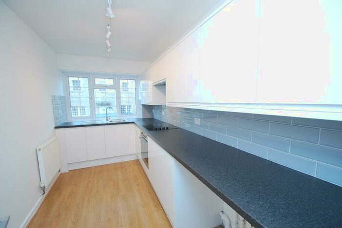 2 Bedroom Apartment To Rent In Solsbury Lane, Batheaston, Bath, BA1