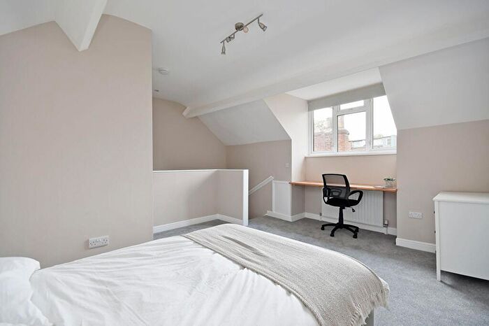 5 Bedroom House To Rent In Travis Place, Sheffield, S10