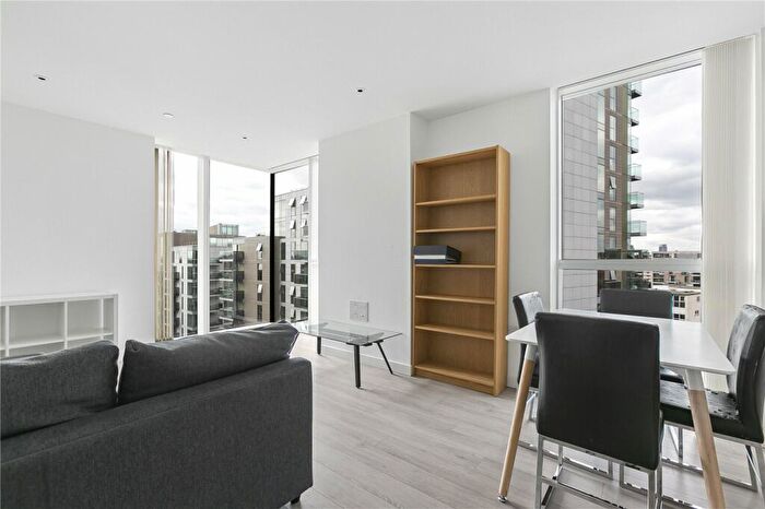 1 Bedroom Apartment To Rent In Devan Grove, London, N4