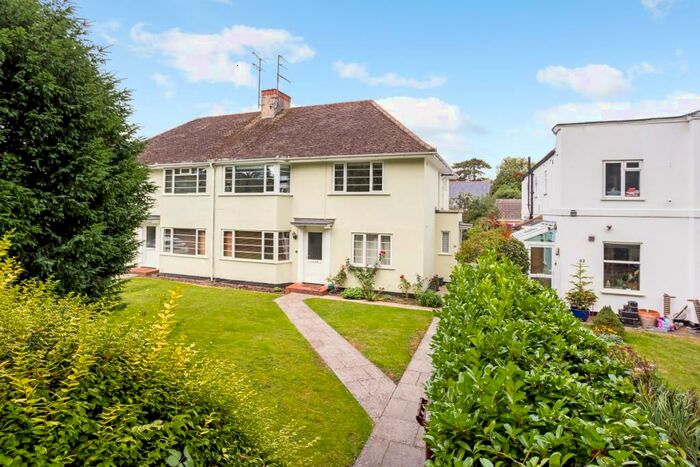 2 Bedroom Flat To Rent In Evesham Road Cheltenham, GL52