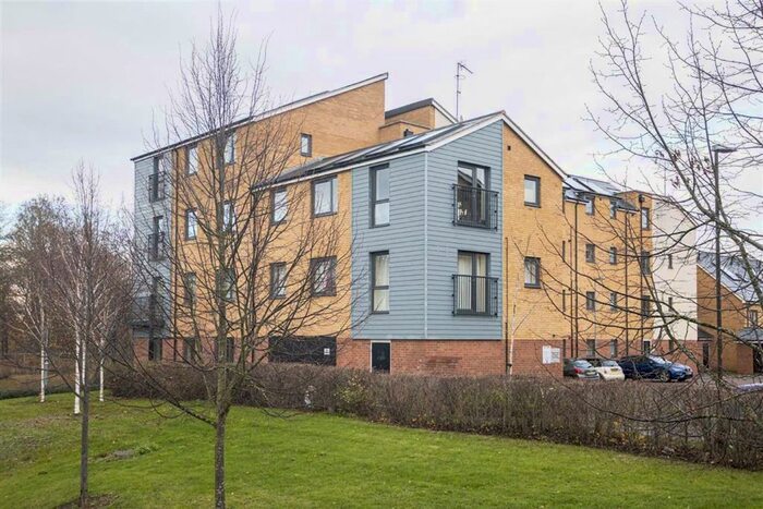 2 Bedroom Flat To Rent In Stratford Road, Wolverton, Milton Keynes MK12