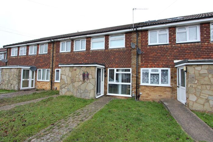 2 Bedroom Terraced House For Sale In Cleave Avenue, Hayes, UB3