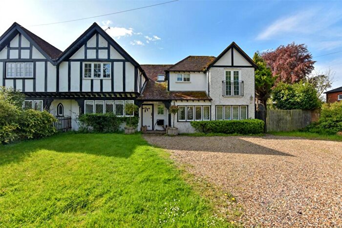 4 Bedroom Semi-Detached House To Rent In Frogmill, Hurley, Maidenhead, Berkshire, SL6