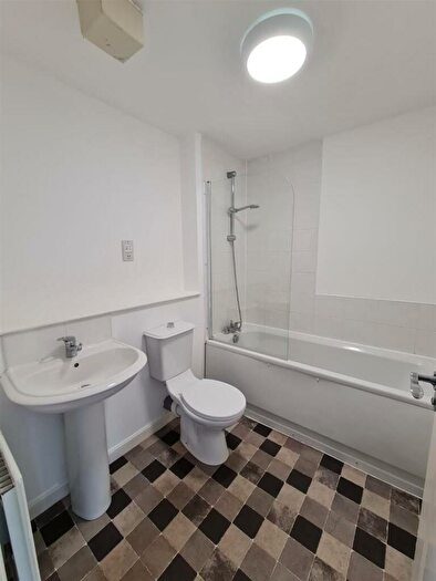 1 Bedroom Flat To Rent In Harbour Point, KA21
