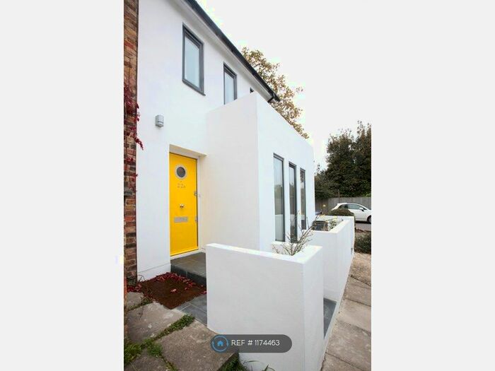 3 Bedroom Semi-Detached House To Rent In Chestnut Road, Twickenham, TW2