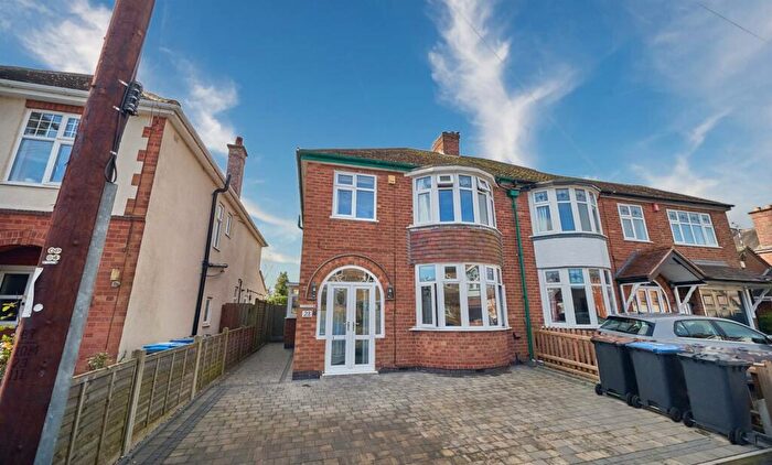 3 Bedroom House To Rent In Eastwoods Road, Hinckley, LE10