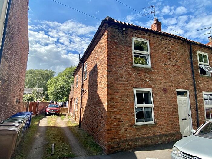 2 Bedroom Semi Detached House To Rent In Pinfold Street Howden, East, DN14